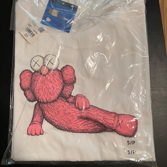 KAWS x Uniqlo UT Short Sleeve Graphic T-shirt White Pink - Picture 1 of 5